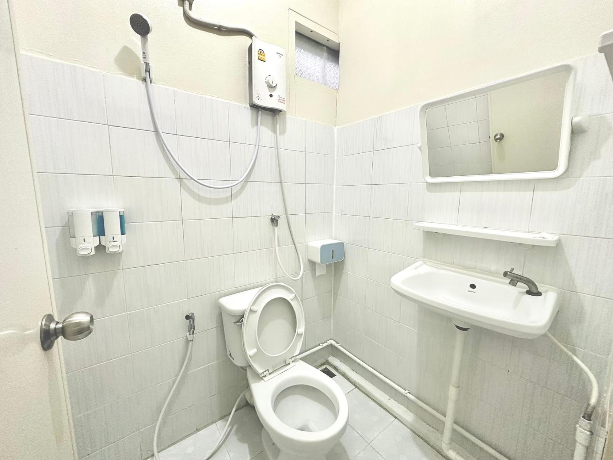 Pd Hostel بانكوك المظهر الخارجي الصورة